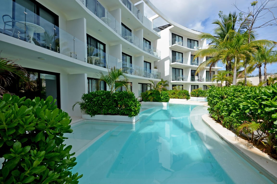 Lagunas Central Park: Sustainable Luxury Living in Tulum's Thriving Heart