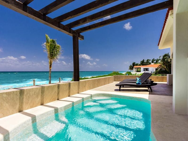 Playacar Phase 1 white sand beach