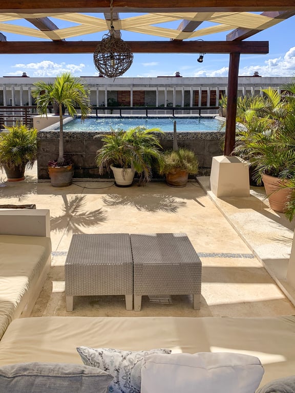 Spacious 2 Bedroom 2 Bath Penthouse With View