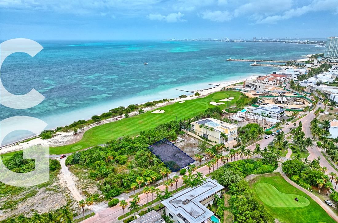 Premier Waterfront Building Site: Los Canales Puerto Cancún