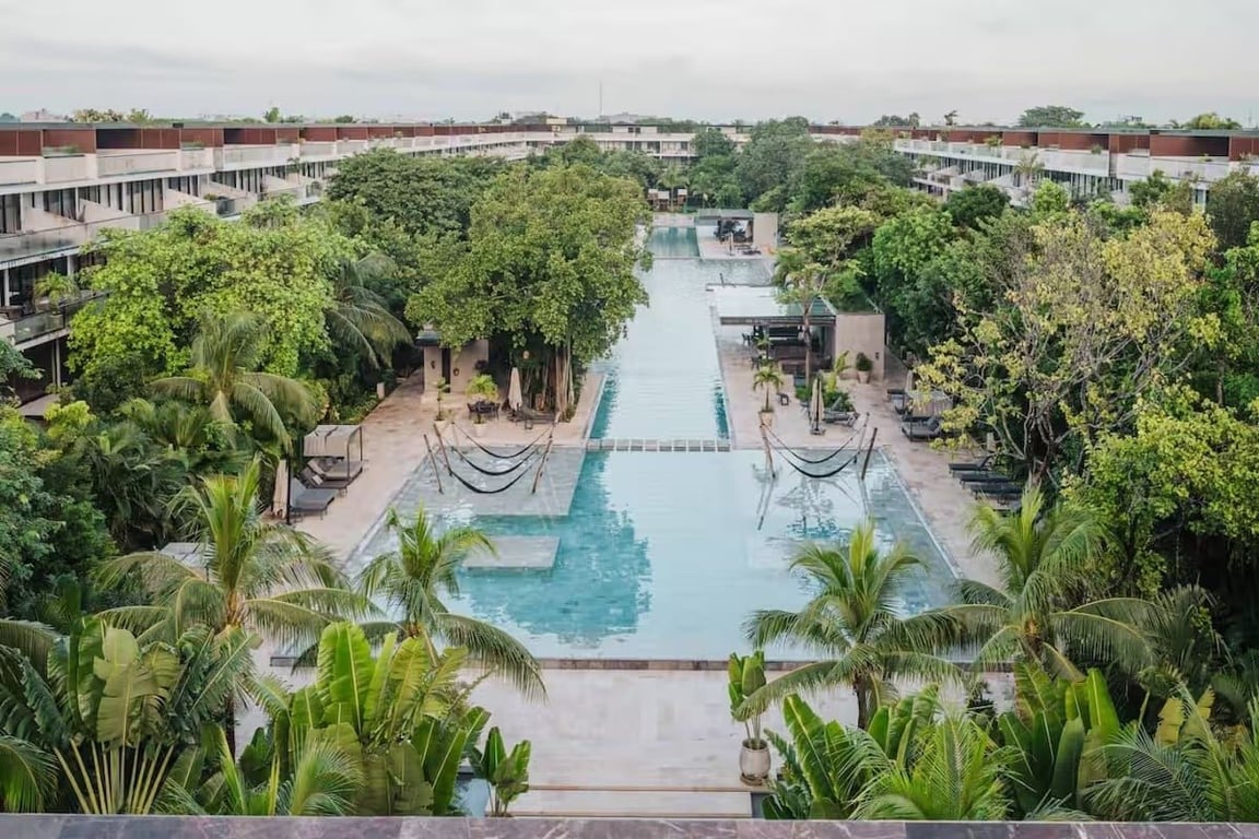 Awa Playacar – 2-Bedroom Condo with Double-Height Ceilings