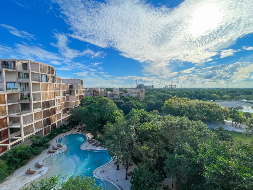 Top-Floor Tower 4 Condo with Triple-Panorama Views in Corasol