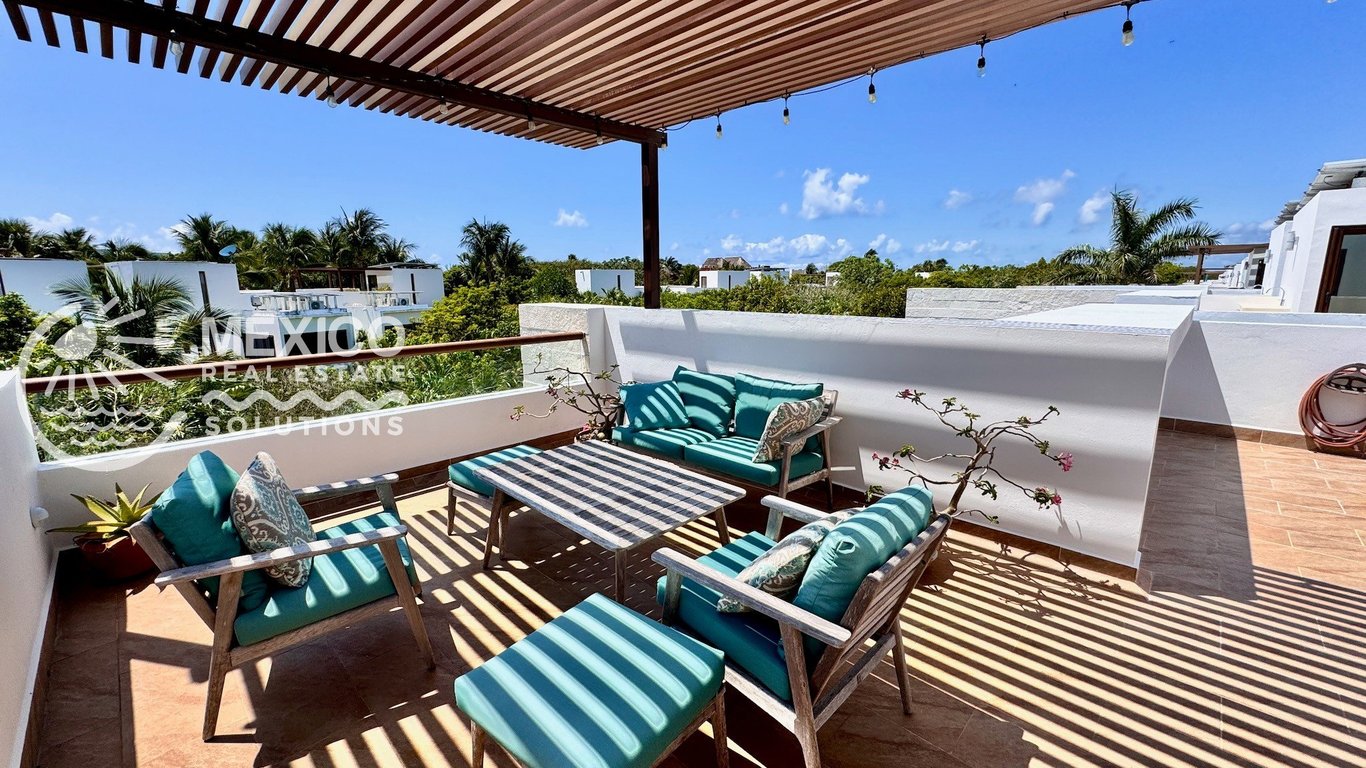 Jungle-Edge Retreat in TAO Ocean with Rooftop Terrace and Walkable Beach Access
