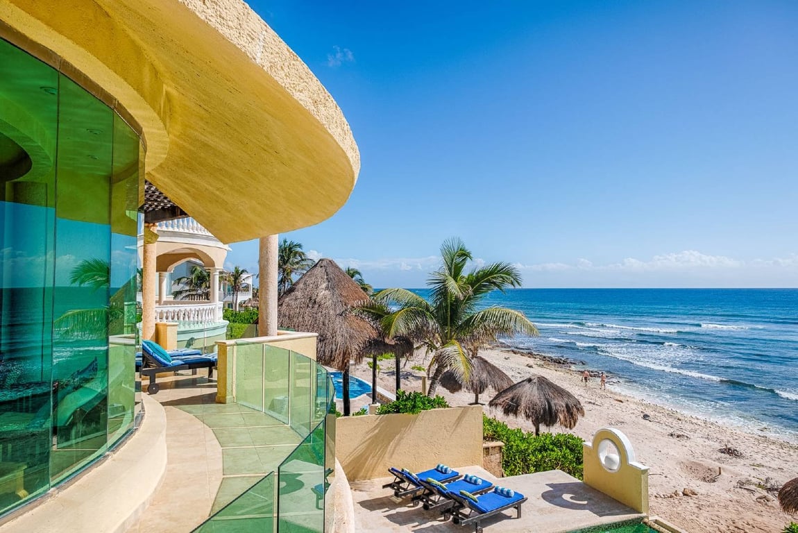 Villa Arghy: Where Timeless Architecture Meets Tankah Bay