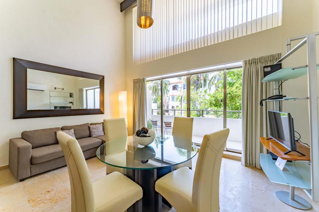 2 Level Beach Front Condo