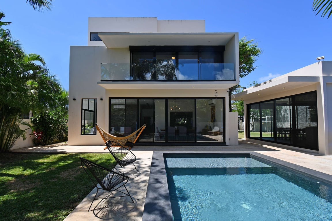 Contemporary Serene Residence in Selvamar