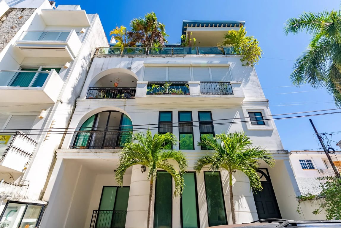 Lock-Off Luxury: Smart Investment Near Playa's Best Beach