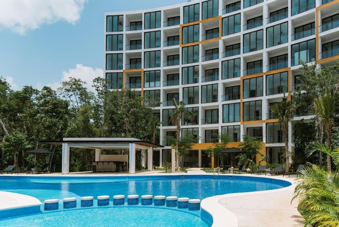 3Br. Turn-key Condo, with balcony and views, located in La Ceiba, Mayakoba