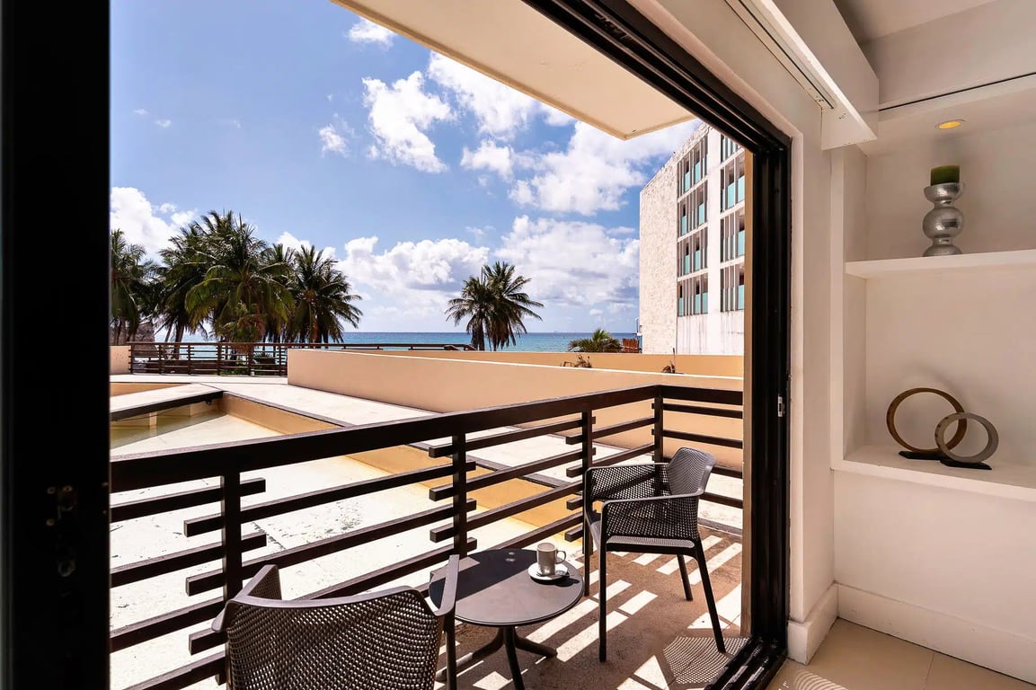 Beachfront Luxury in Paradise: Aldea Thai 127