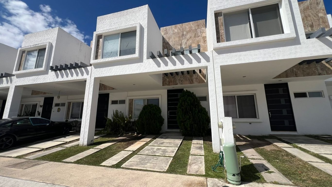 Furnished Home in Residencial Campestre La Joya