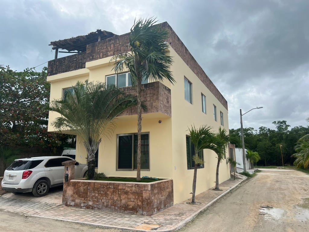House For Sale In Puerto Juarez, Cancun.