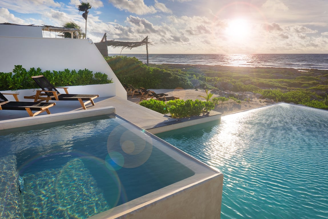 Luxury 4 Bedroom Beachfront Villa