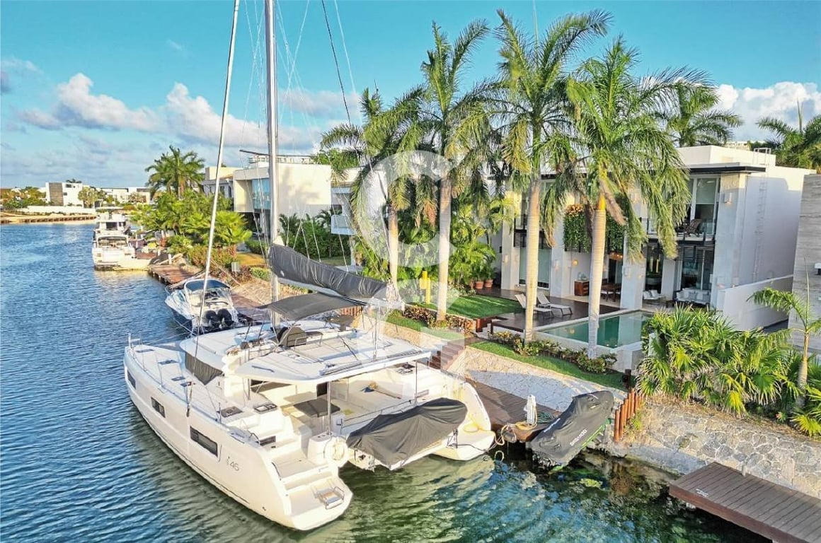 Architectural Masterpiece in Puerto Cancún's Most Exclusive Waterfront Community