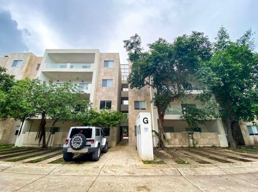 Fully Furnished 3-Bedroom Condo in Selvanova Coto 6