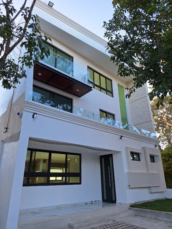 Luxury Living in Prime Playa del Carmen Location