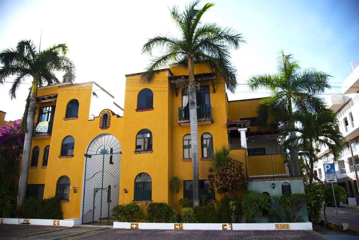 Renovated Mexican Hacienda Style Condo in the Heart of Downtown 
