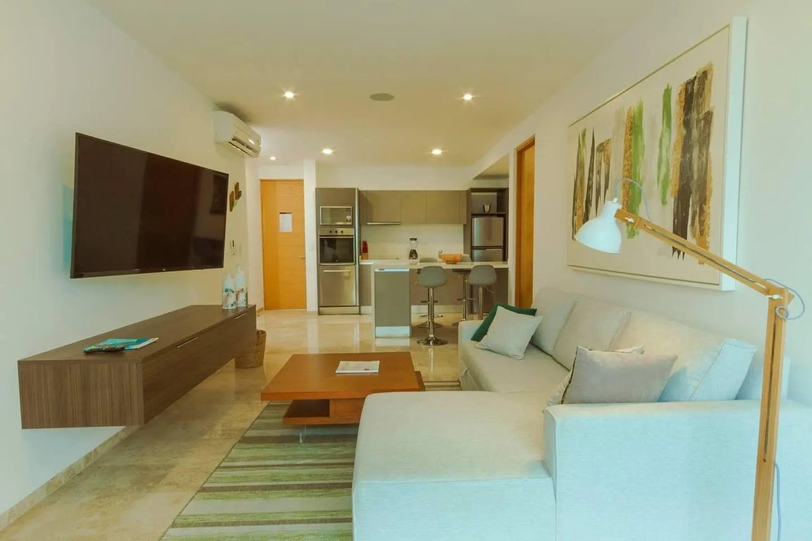 Turnkey Lock-Off Living in The Shore, Coco Beach, Playa del Carmen