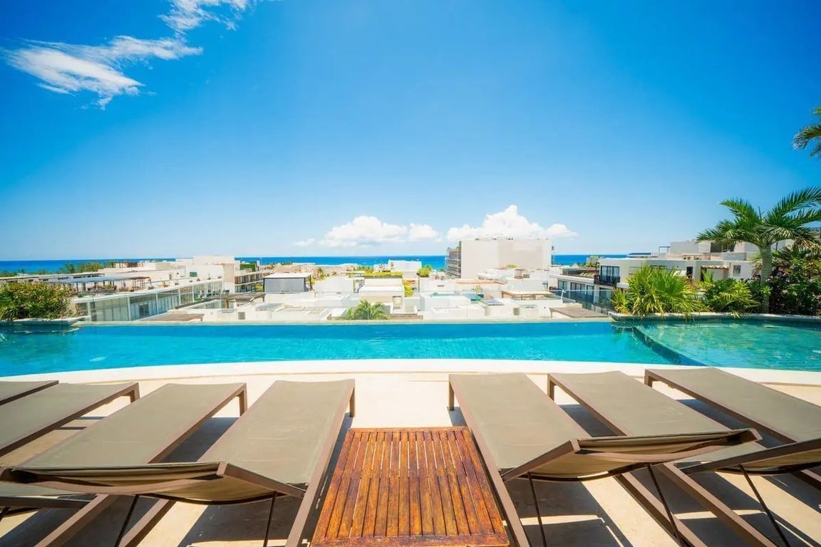Sophisticated Lock-Off Living Steps from Coco Beach in Downtown Playa del Carmen