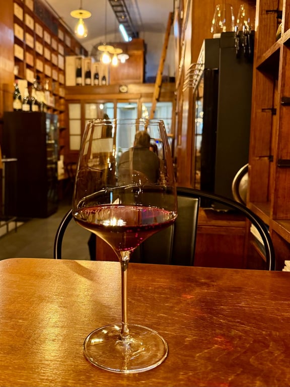 Die besten Weinbars in Prag für ein beeindruckendes Date