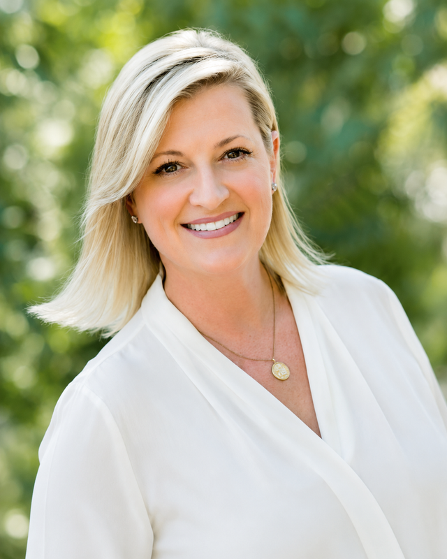 Catherine Cat Scully Compass luxury real estate agent