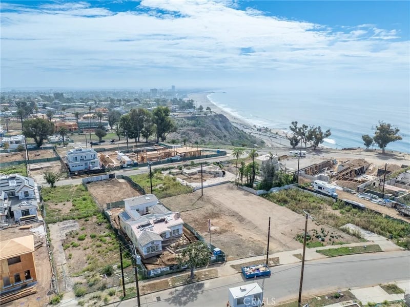 Land for sale at 338 Mount Holyoke Avenue in Pacific Palisades, California