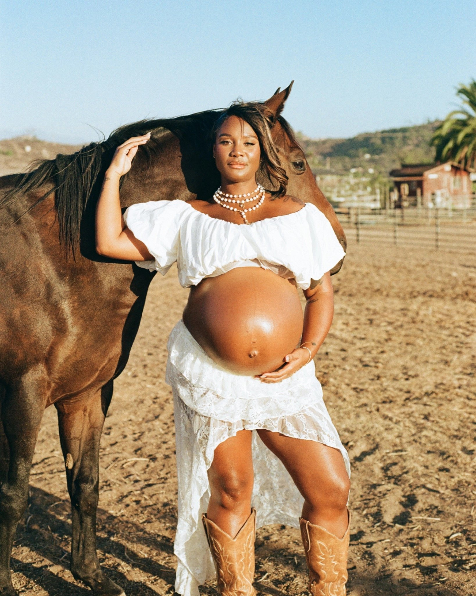 Maternity photography by Made by Light Photography