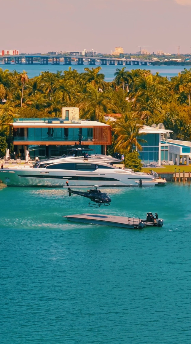 ILANDMIAMI video thumbnail 5
