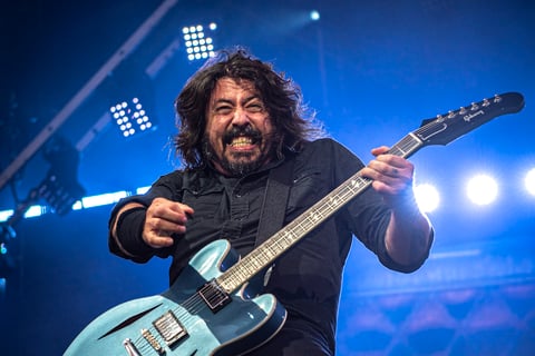 Foo Fighters on stage, 25 JUN 2019