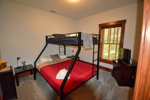 Snowshoe WV Vacation Home 2ND Floor Bunk Room