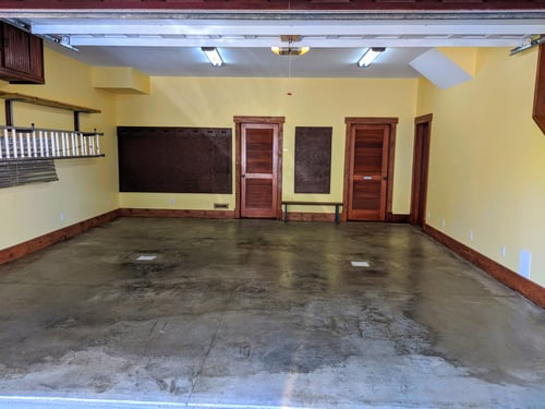 Heated Two Car Garage -Luxury Vacation Rental