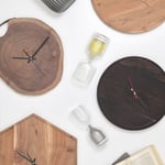 Šestihranné dřevěné nástěnné hodiny Eikaz 35 x 35 cm