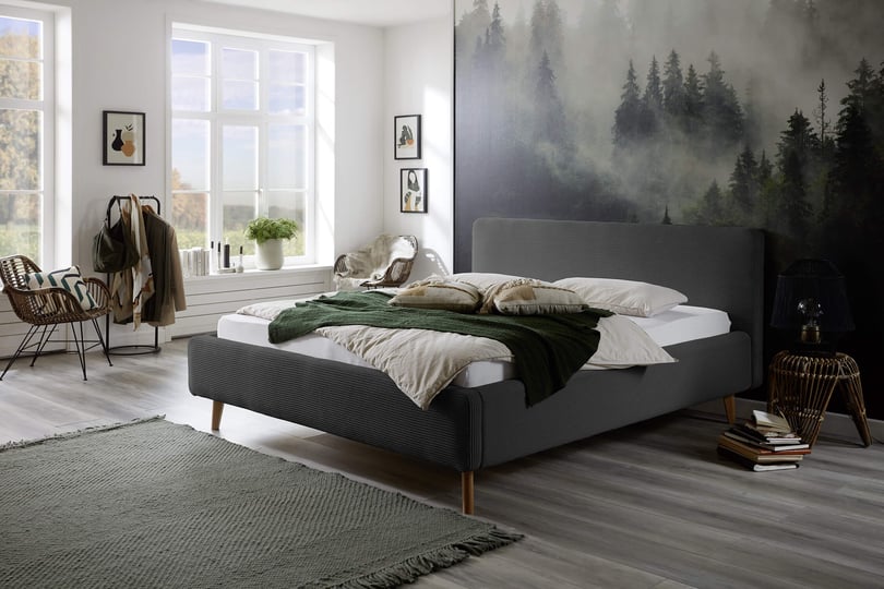 Čalúnená posteľ taupe s úložným priestorom 140 x 200 cm menčester čierna