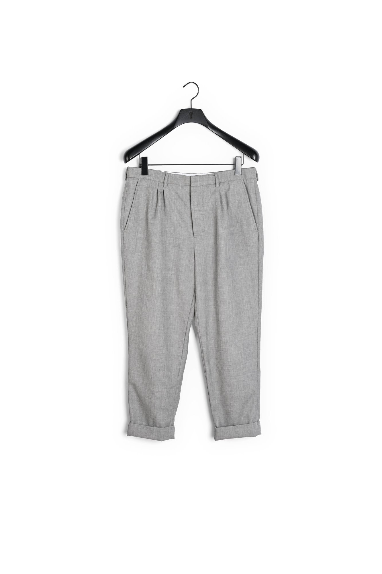 Pleated carrot fit trousers