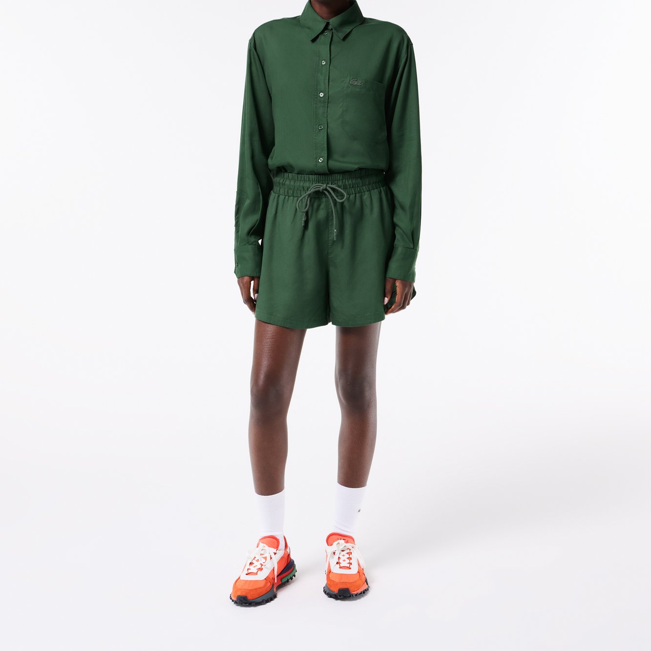 Short femme Lacoste seconde main photo 2
