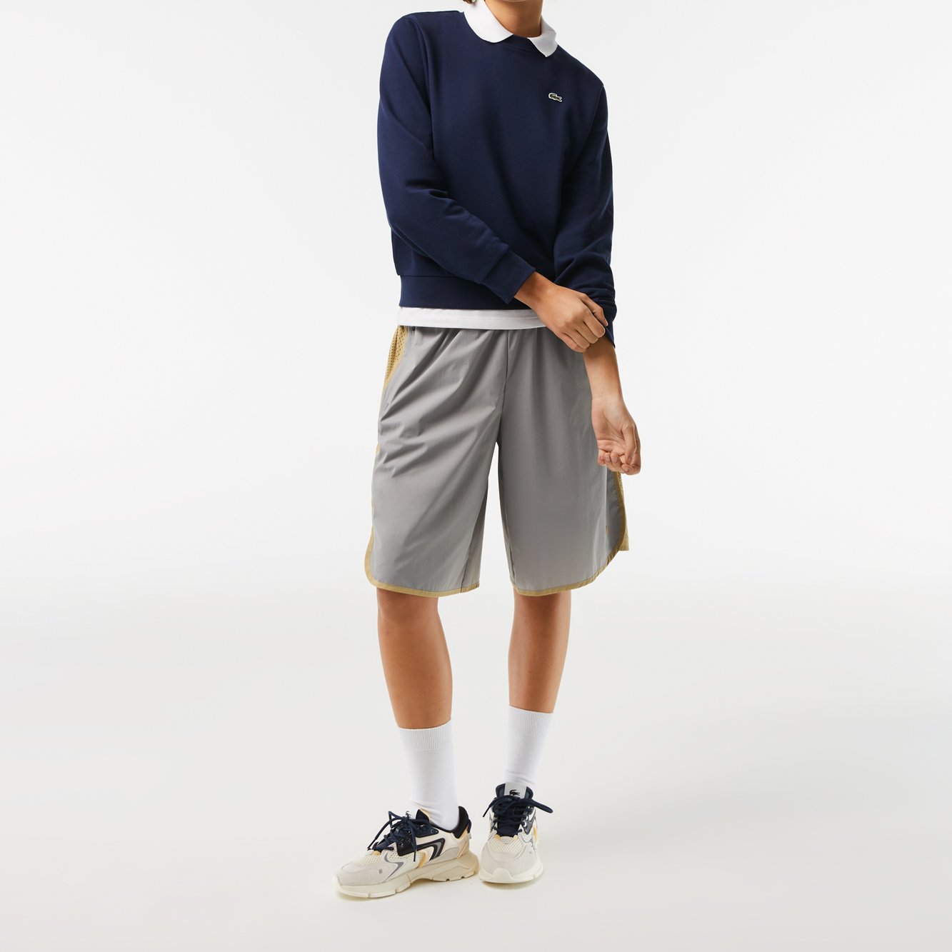 Sweatshirt femme Lacoste seconde main photo 4
