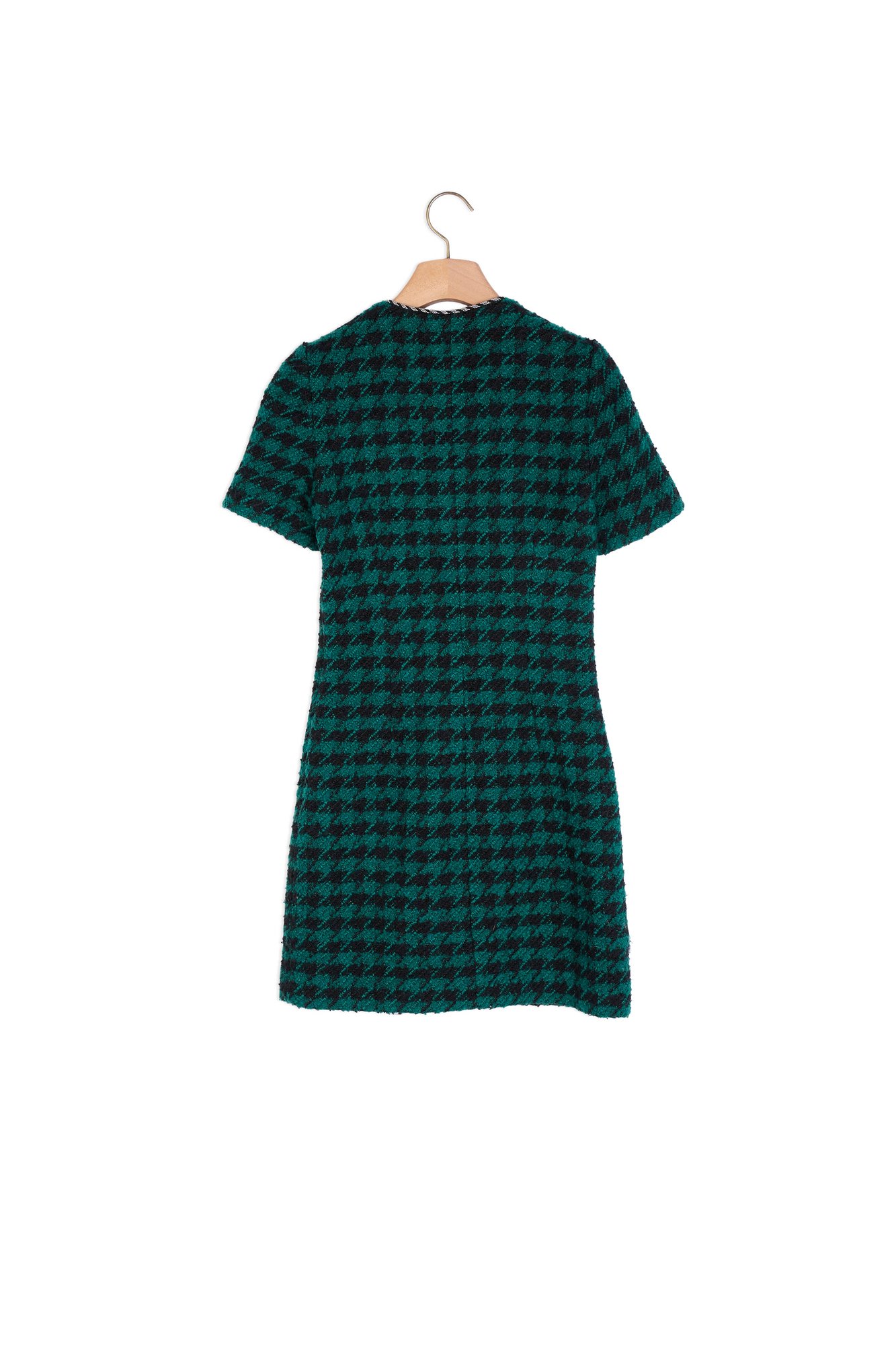 Vestido corto, tweed y pasamano fantasía