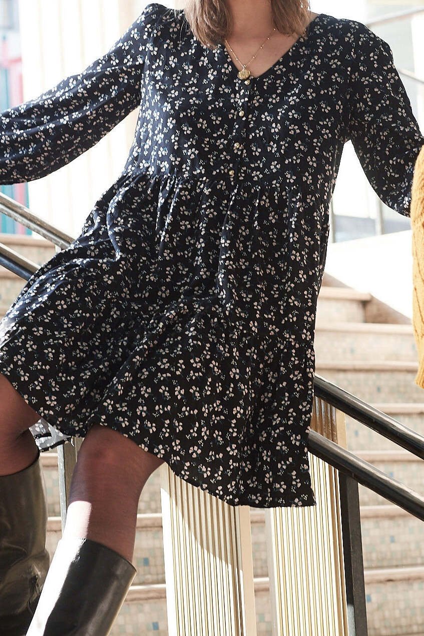 Photo produit ROBE MANDY NOIRE À FLEURS numéro 1