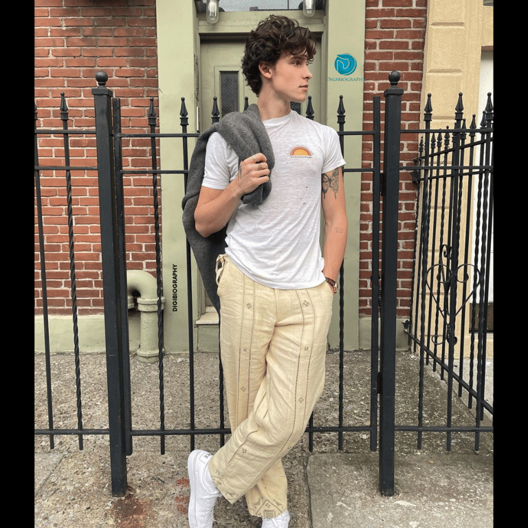 Shawn Mendes Age, Height, Met Gala, Net Worth, Girlfriend