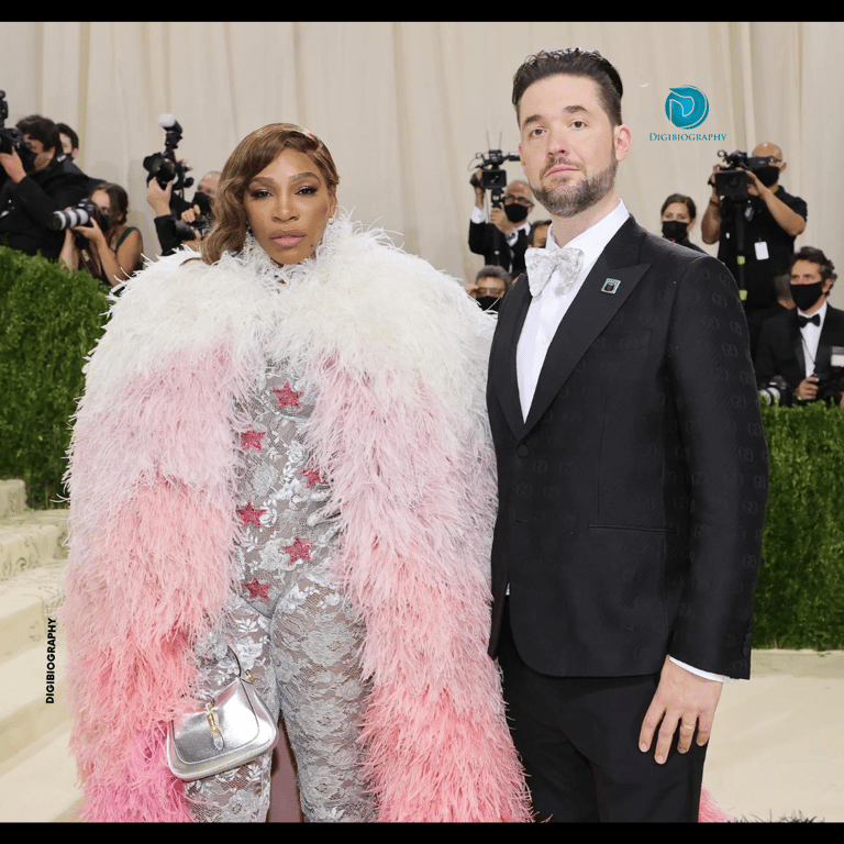 Serena Williams attend a met gala faction with her husband Alexis Ohanian