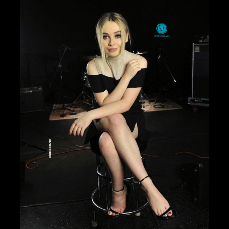 Sabrina Carpenter Net Worth, Height, Age, Boyfriend, Met Gala