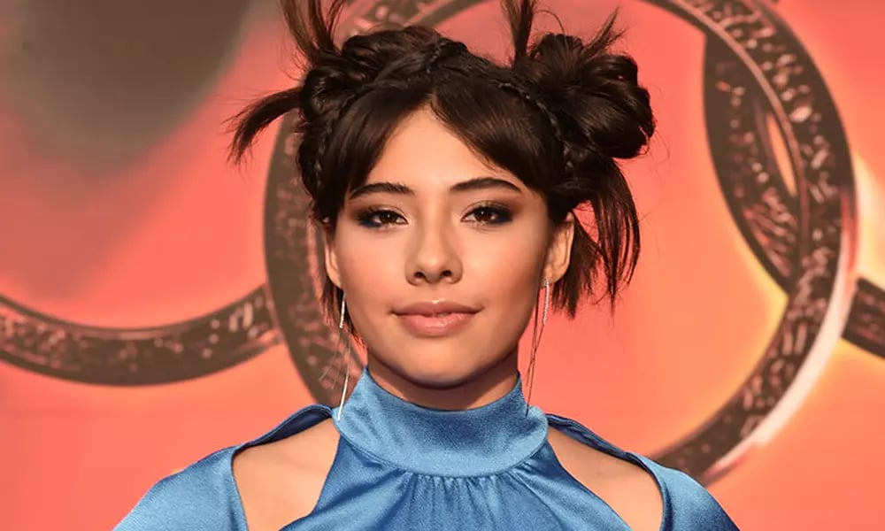 Xochitl Gomez showing new hairstyle 