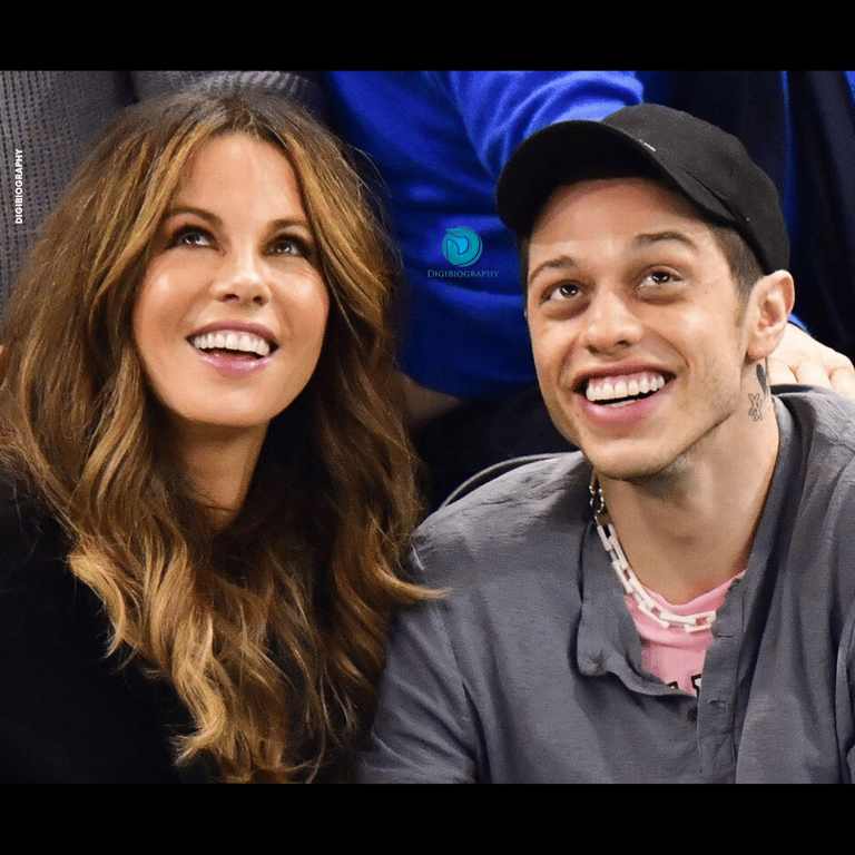 Kate Beckinsale sitting with her boyfriend Pete Davidson