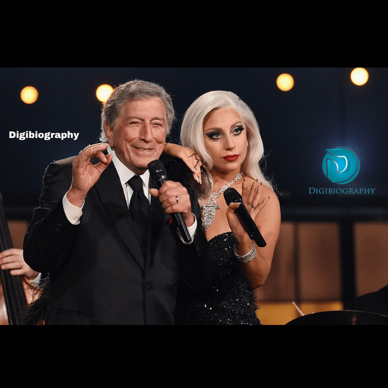 Lady Gaga and Tony Bennett singing a song together at the award show