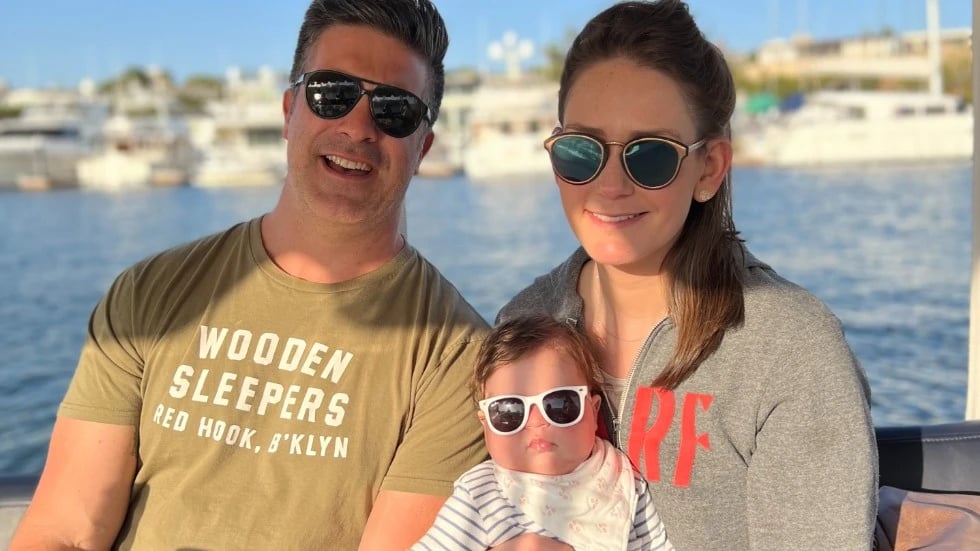  Jessica Tarlov goes out with the family for the tour, sitting on the boat
