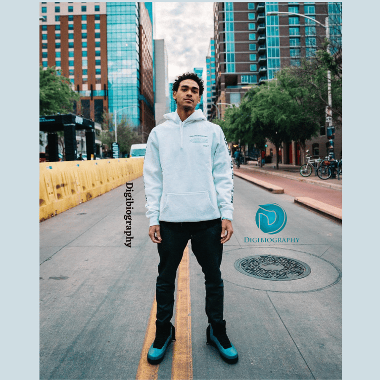 Trey Smith Net Worth, Age, Height, Wife, Relationship,Mother