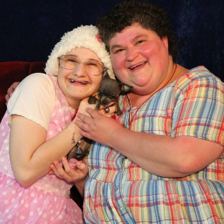 Gypsy Rose hugged his mother "Dee Dee Blanchard" with a little puppy