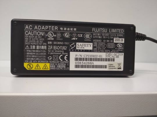 Fujitsu 60W 5,5 x 2,5mm, 19V - 1640312 #2