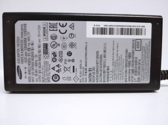 Samsung 48W 6,5 x 4,4mm, 19V Power adapter - 1640272 (použitý produkt) #1