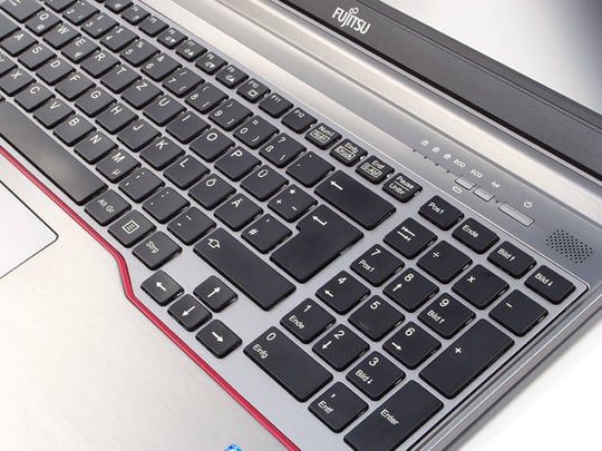 Fujitsu LifeBook E756 - 1523855 #2