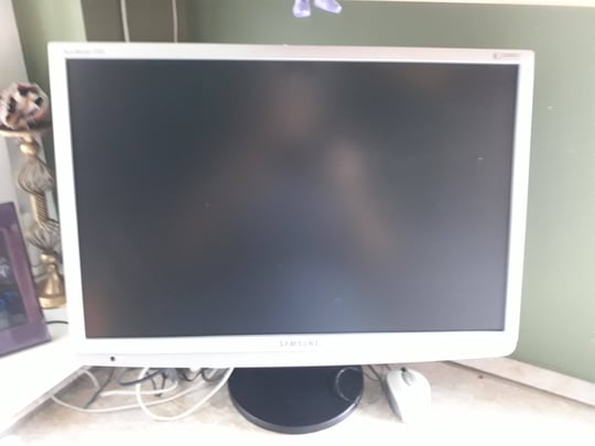 Samsung SyncMaster 2243BW értékelés László #1